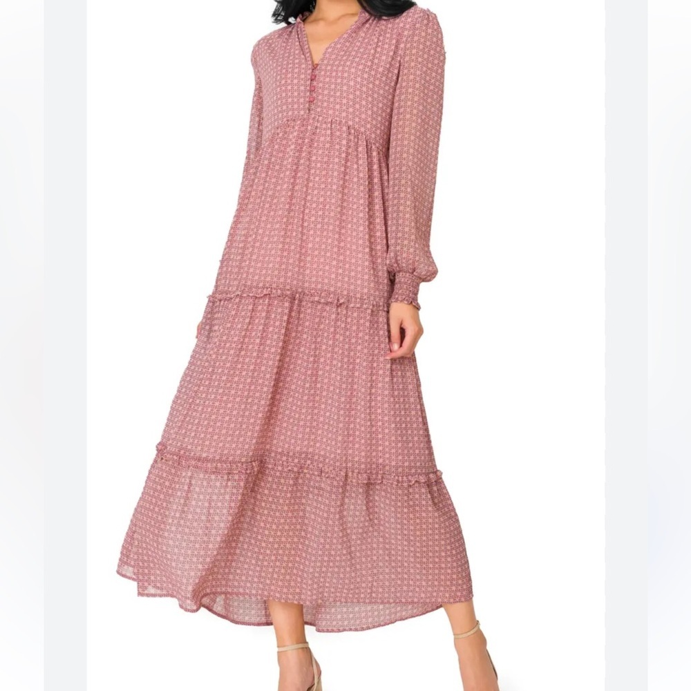 Gibsonlook Dusty Rose Print Long Sleeve
Tiered Chiffon Dress